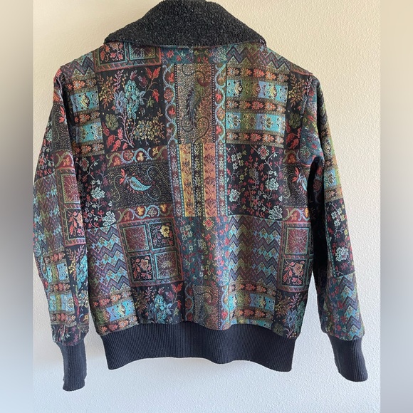 Vintage woman’s coat. Small - Picture 6 of 7